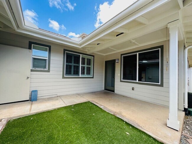 Building Photo - 3 Bedroom, 2 Bathroom Attached Home (Ka Makana at Hoakalei)