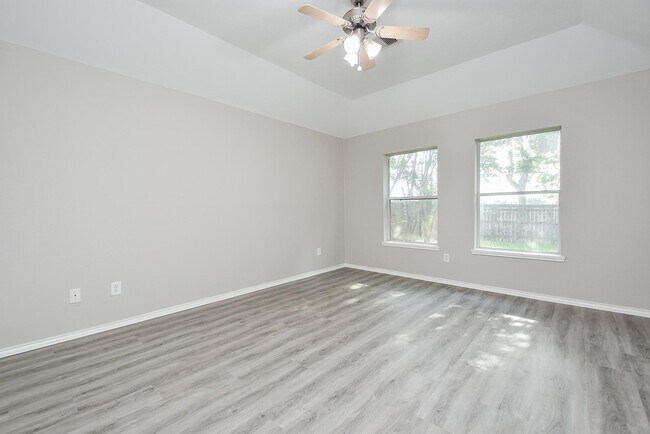 Building Photo - 3935 Carters Lake Dr