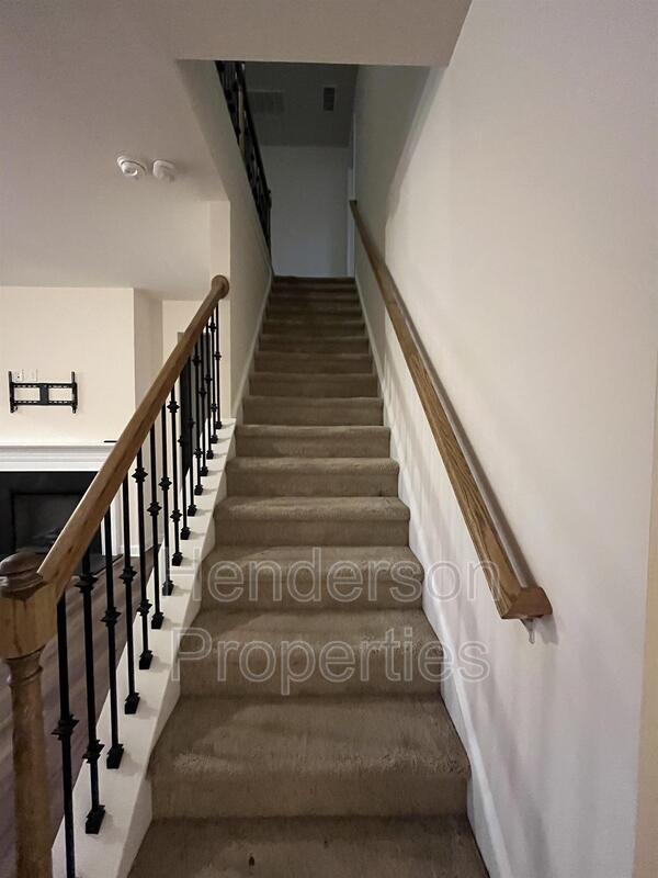 Building Photo - 9254 Glenburn Ln