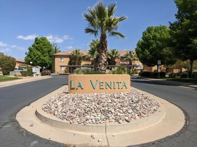 Building Photo - La Venita