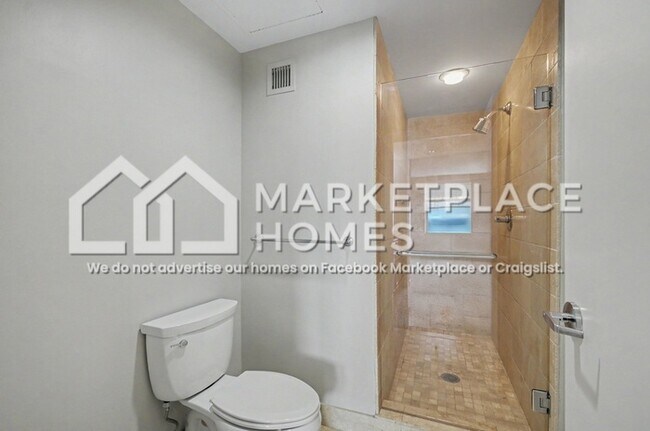 Building Photo - 525 W Lafayette Blvd