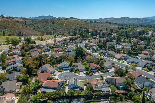 Building Photo - 1239 Honeysuckle Ct