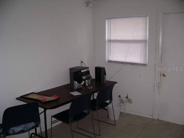 Building Photo - 4101 W Cypress St
