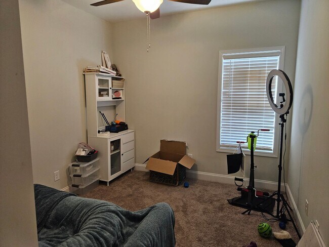 Building Photo - Beautiful 3 bedroom 2 bath unfurnished home in Hampstead