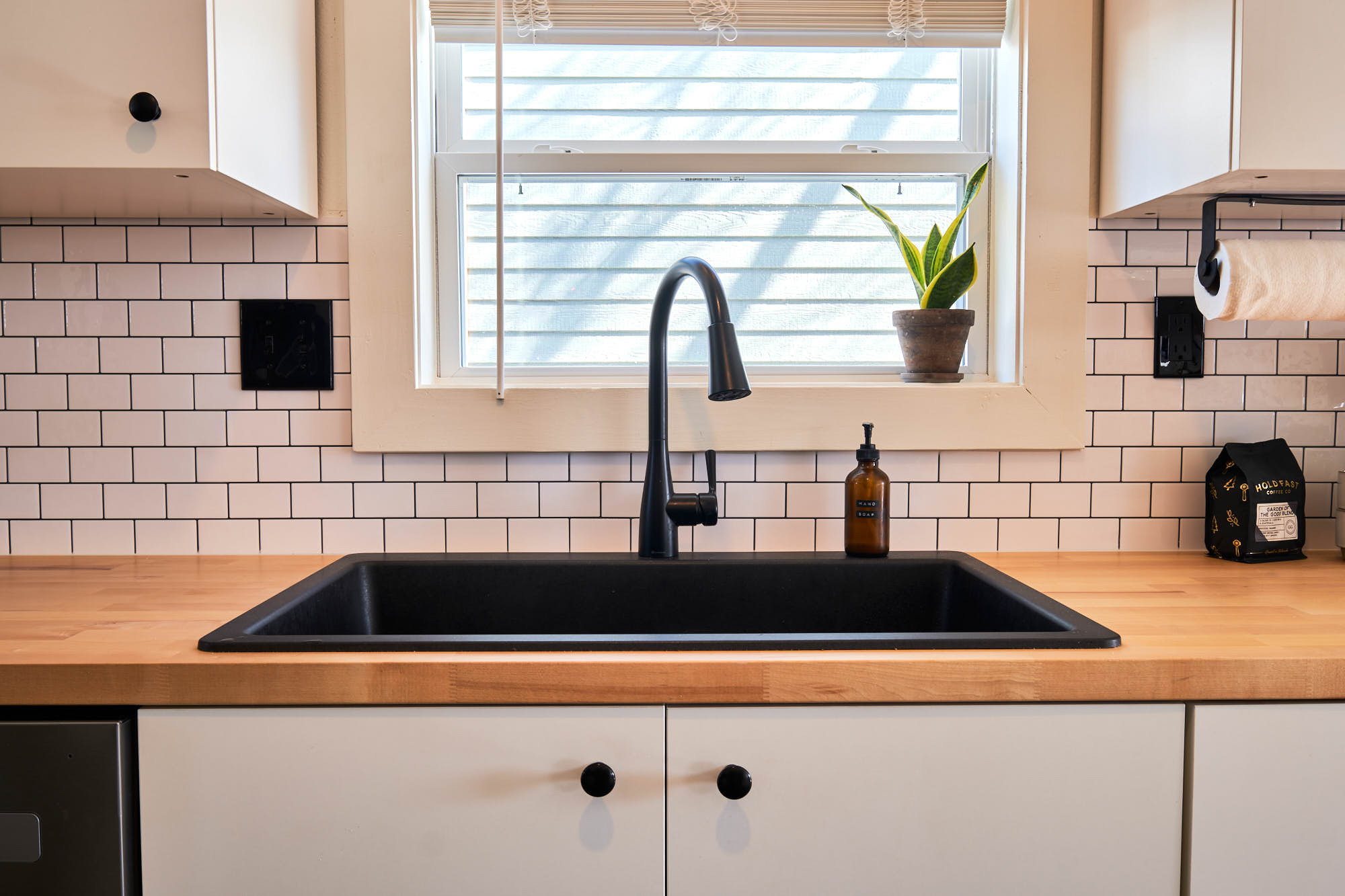 Modern Appliances in Kitchen - 818 E Las Animas St