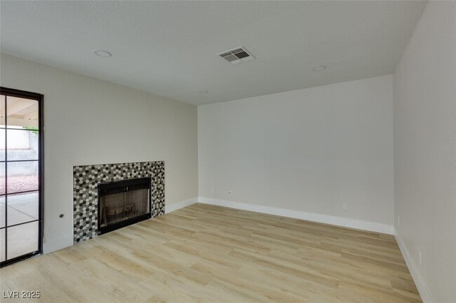 Building Photo - 2337 Chatfield Dr