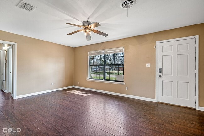 Building Photo - 1213 Jane Ln