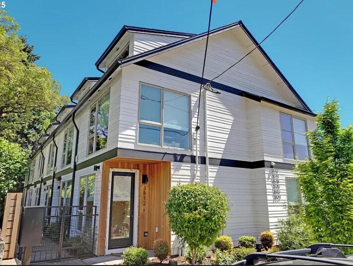Building Photo - 3512 N Haight Ave