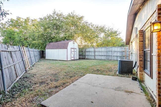 Building Photo - 1906 Beacon Way