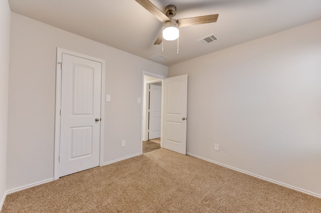 Building Photo - 156 Snapdragon Ln