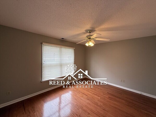 Building Photo - COMING SOON! Collierville Townhome!