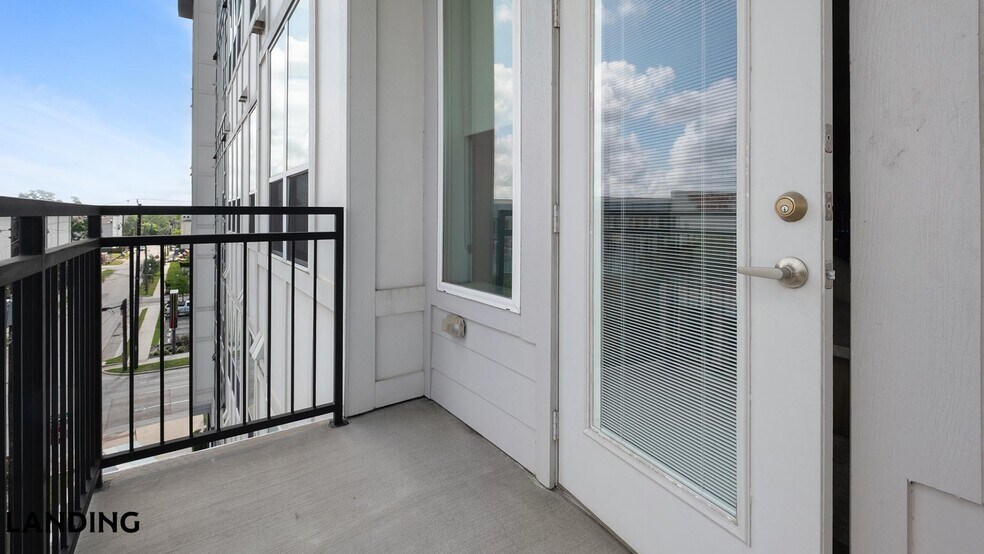 Building Photo - 1111 Shepherd Dr