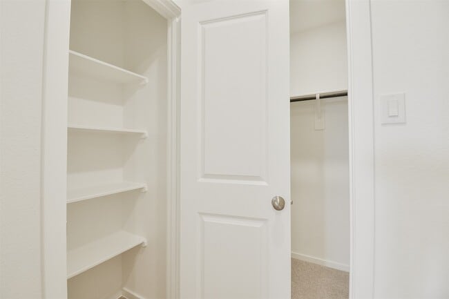 Building Photo - 18546 Cepagatti Dr