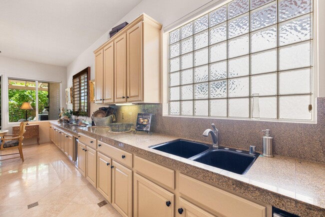 Building Photo - 44085 Royal Troon Dr