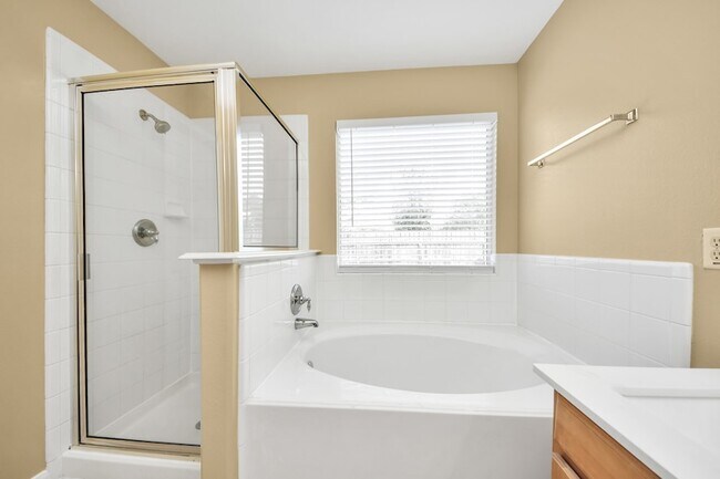 Building Photo - 8431 Taraglen Ct