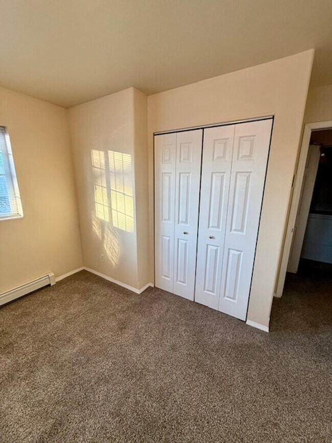 Building Photo - Spacious 2-Bedroom Townhouse in Bozeman – Prime Location!