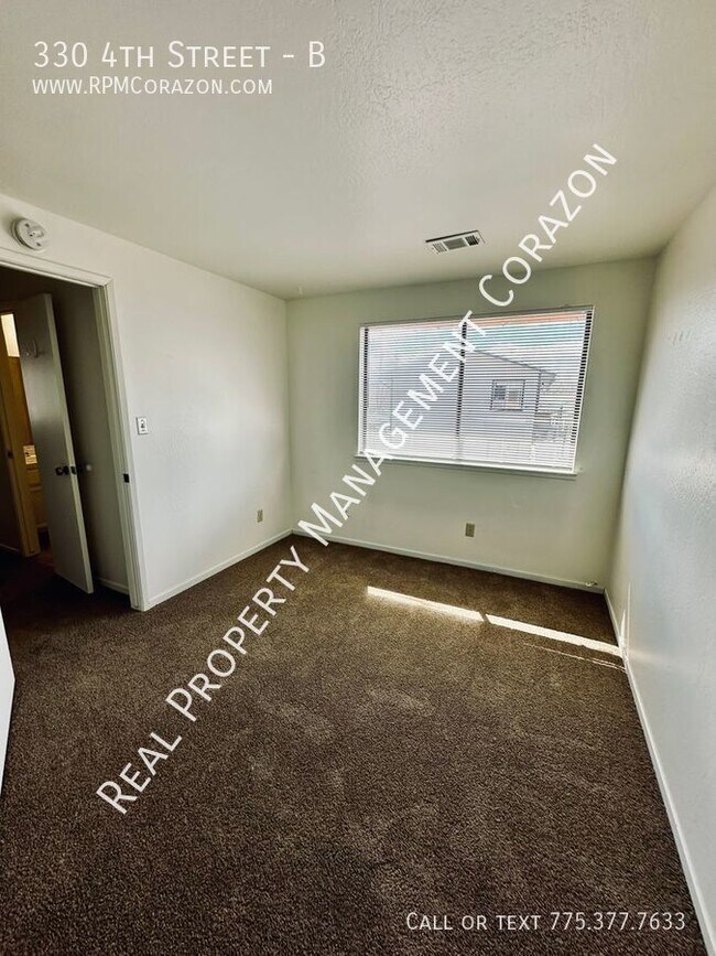 Building Photo - 330 4th St