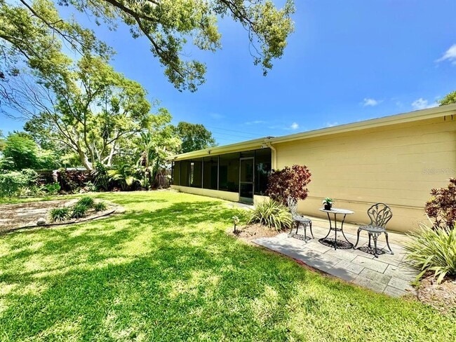 Building Photo - 8134 Winthrop Dr