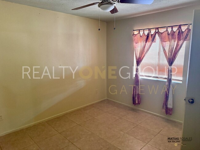 Building Photo - Close to San Luis Downtown - 3 Bedroom hom...