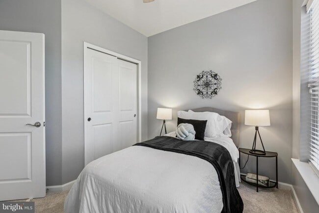 Building Photo - 238 Narrowleaf Way