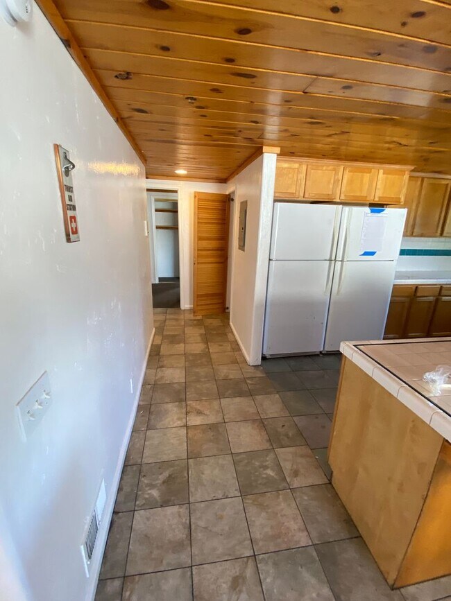 Building Photo - 6535 El Nido Ln