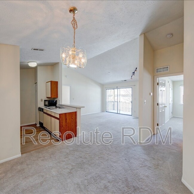 Building Photo - 4381 Village Pkwy Cir W