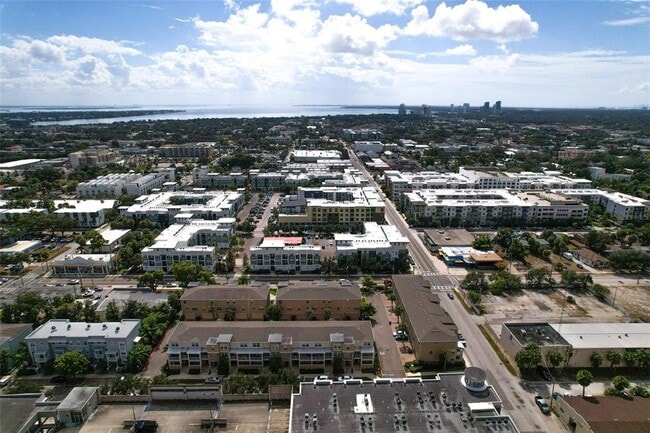 Building Photo - 717 N Rome Ave