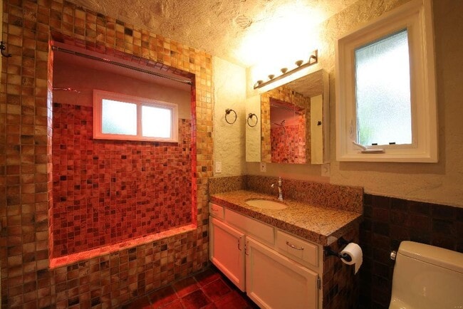 Building Photo - 122 Baltimore Ave