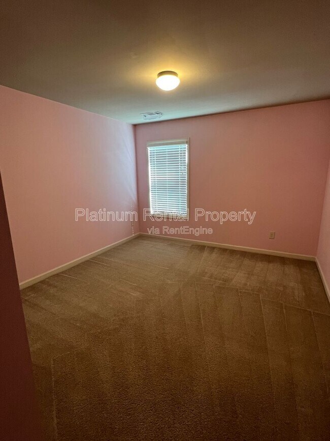 Building Photo - 4770 Leatherstone Way