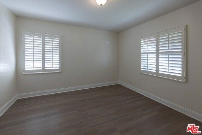 Building Photo - 4360 Kraft Ave