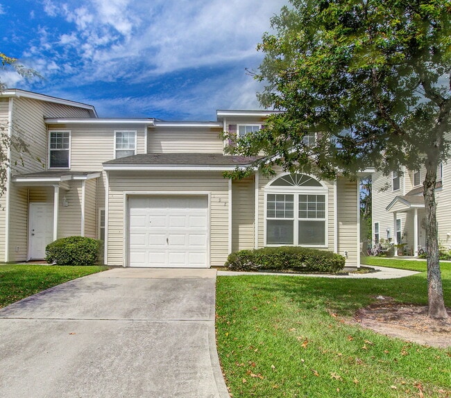 Primary Photo - 198 Grand Oaks Dr