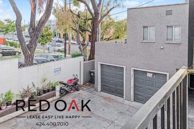 Building Photo - 456-460 Cowles