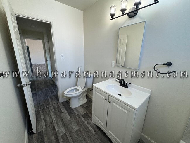 Building Photo - 04240CE