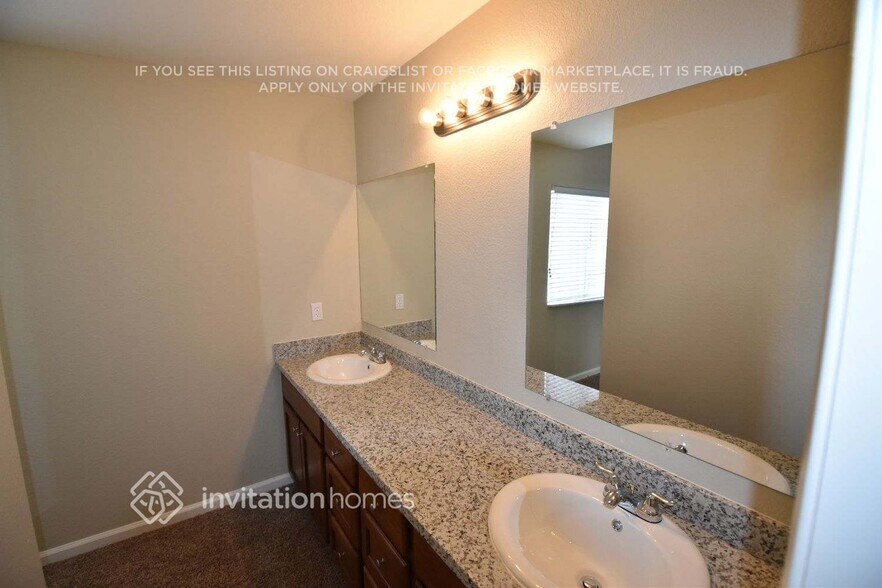 Building Photo - 260 Cimarron Dr