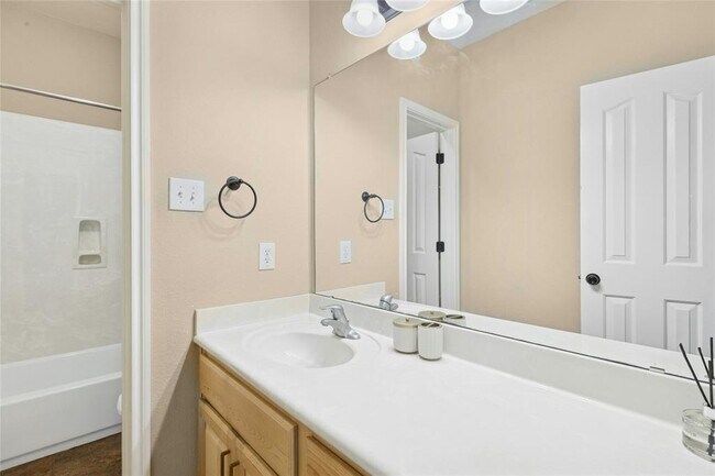 Building Photo - 7429 Bonniebrook Dr