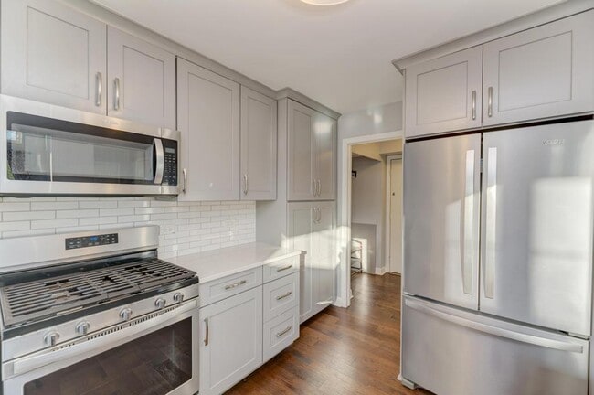 Building Photo - 2222 Seaver Ln