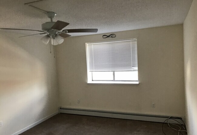 Building Photo - 755 Wethersfield Ave