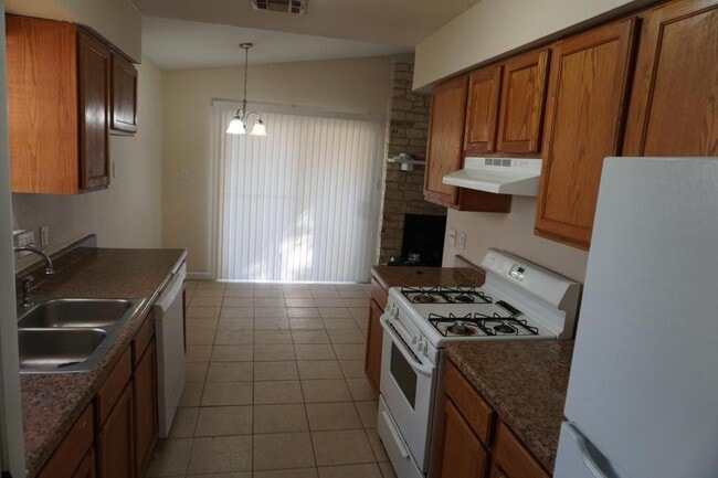 Building Photo - 1217 Westway Cir