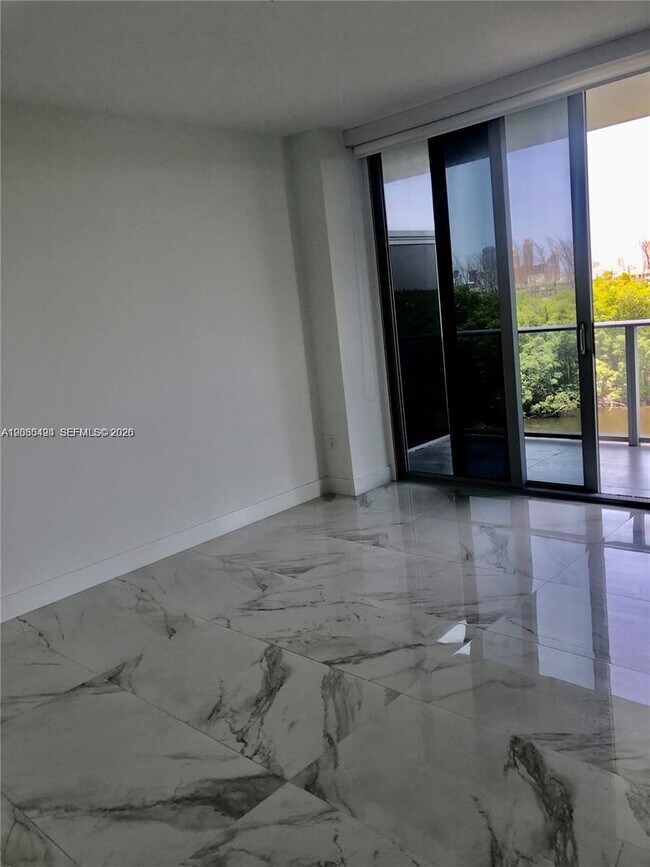 Building Photo - 16385 Biscayne Blvd