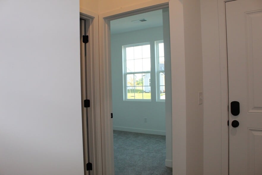Building Photo - 27309 E Acacia Dr