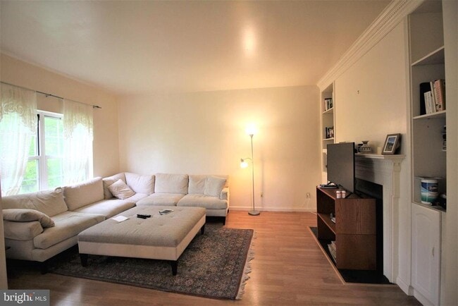 Building Photo - 92 Harvard Cir