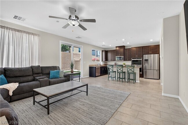 Building Photo - 325 Breve Ct