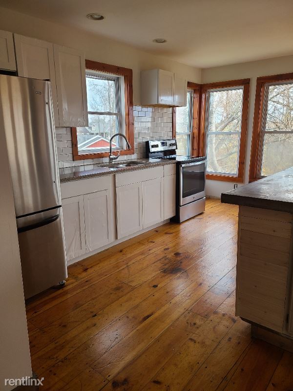 Building Photo - 4 br, 5 bath House - 26 York St