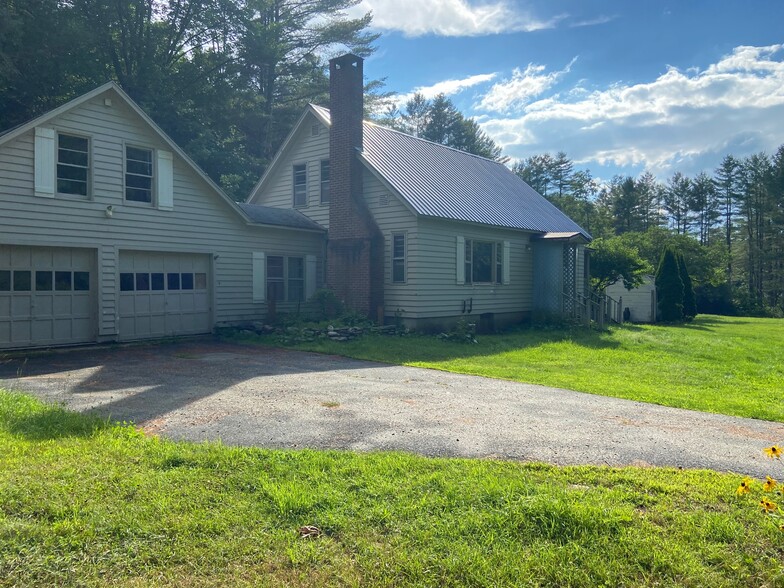 Two car garage - 696 S Wardsboro Rd