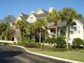 Building Photo - MOVE-IN SPECIAL!! 2br/2ba Second Floor Tradewinds Condo!