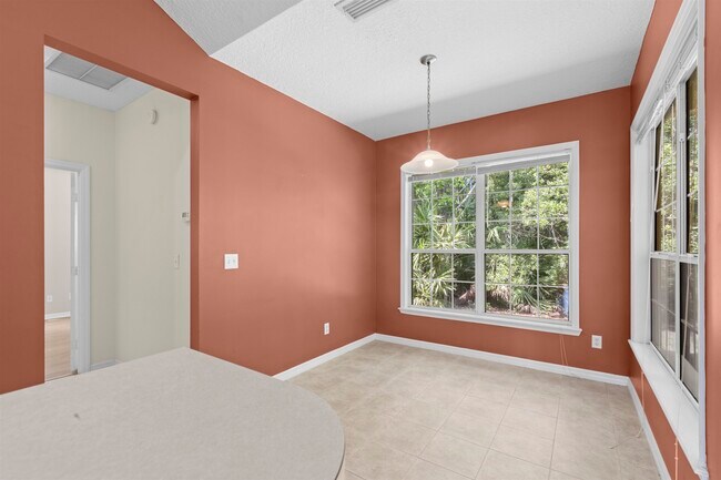 Building Photo - 289 N Churchill Dr