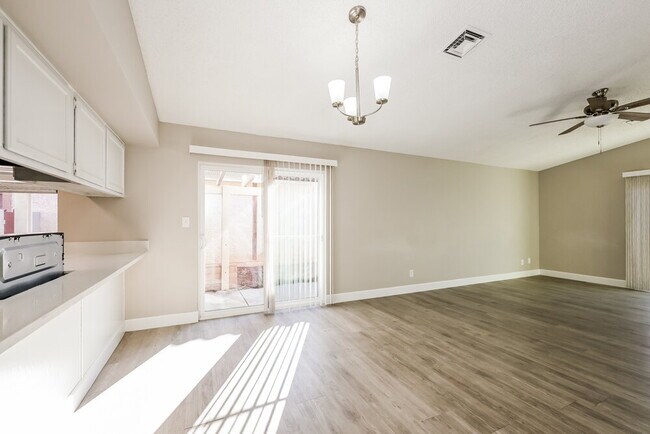 Building Photo - 224 Jon Belger Dr