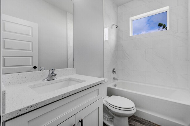 Building Photo - 2651 Quentin Ave SE