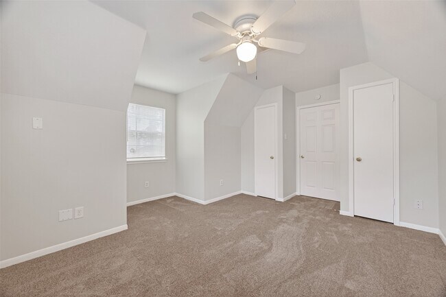 Building Photo - 5439 Baslow Dr