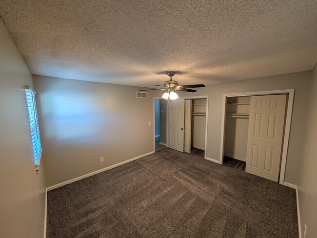 Building Photo - 9150 W 78th Terrace
